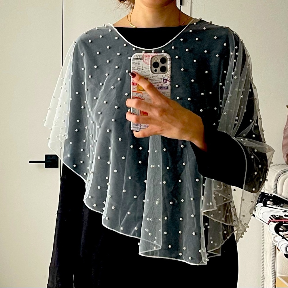 Bridal cape with pearls